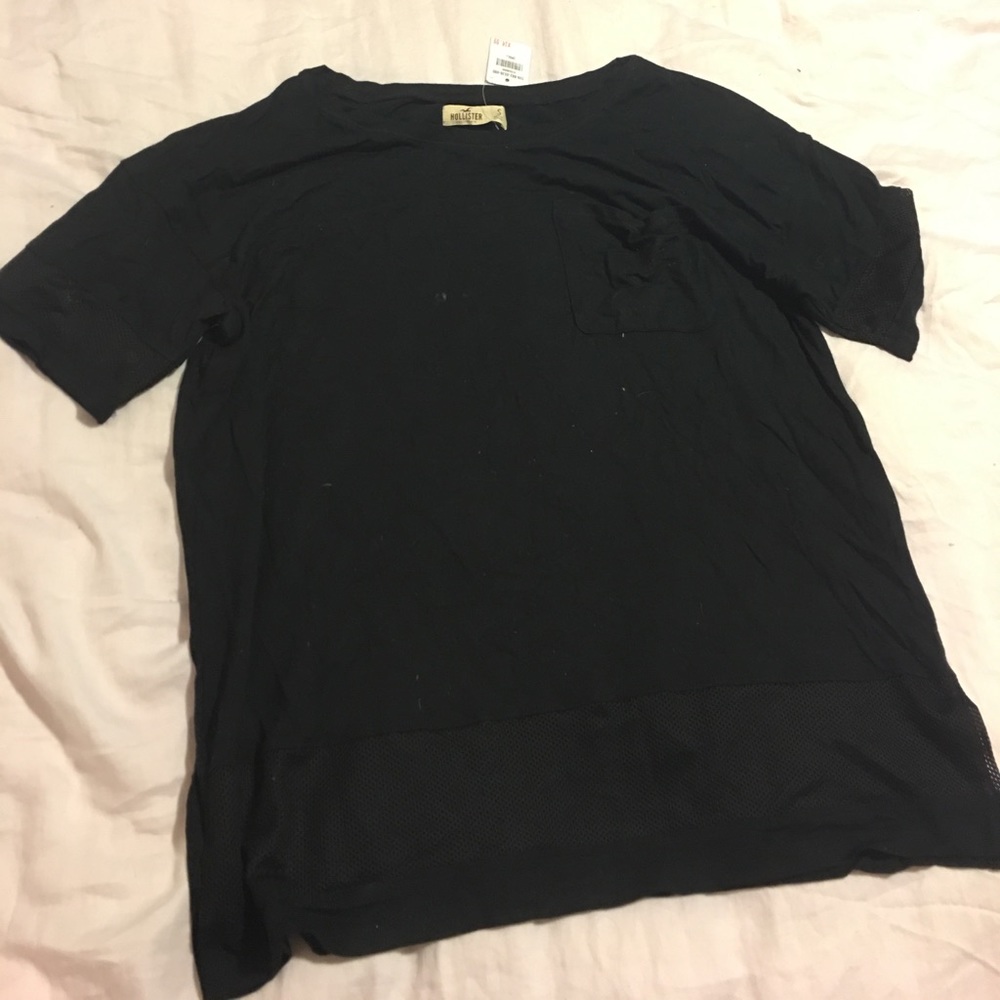 Multifunctional black tee